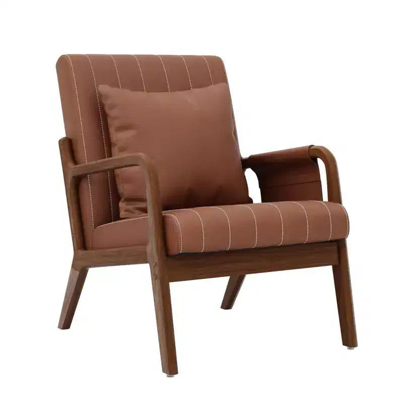 Poltrona accent mid-century, in similpelle con struttura in legno massello, cuscino lombare e tasca laterale