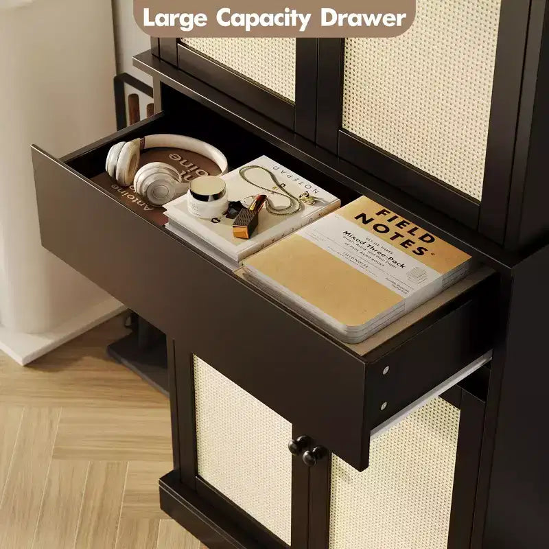 Mobile Dispensa da Cucina, Armadio Contenitore Alto con Ante in Rattan e Ripiani Regolabili, Credenza Indipendente con Cassetto