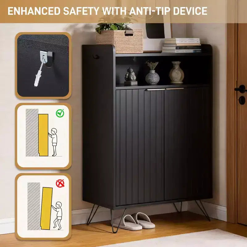 Scarpaia a 2 ante con feritoie e 2 ganci, Gambe alte e ripiano superiore aperto, Ingresso largo 68 cm