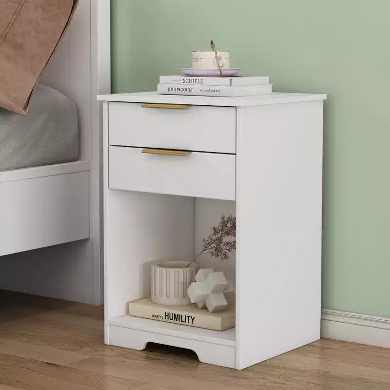Con un design pulito e moderno, questo comodino con 2 cassetti, tavolino, comodino con spazio aperto, maniglia dorata, design moderno, per soggiorno.