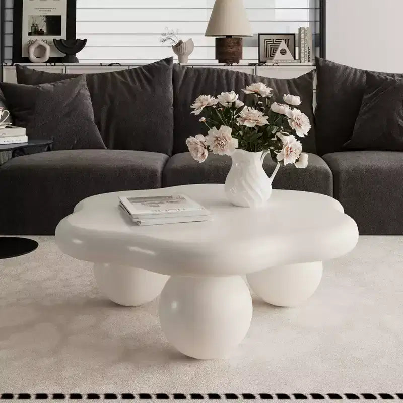 Tavolino da caffè Cloud 35 con gambe a sfera, Tavolino centrale irregolare moderno per soggiorno, Bianco crema